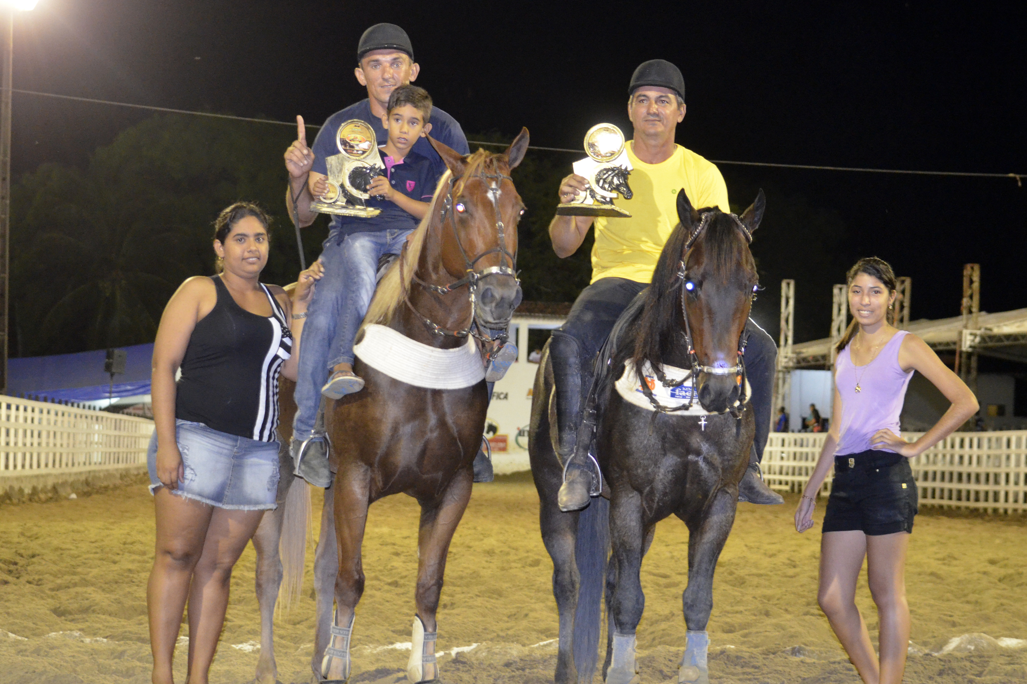 Vaquejada em 2023  Fotos de cavalos, Égua quarto de milha, Imagens de  vaqueiro